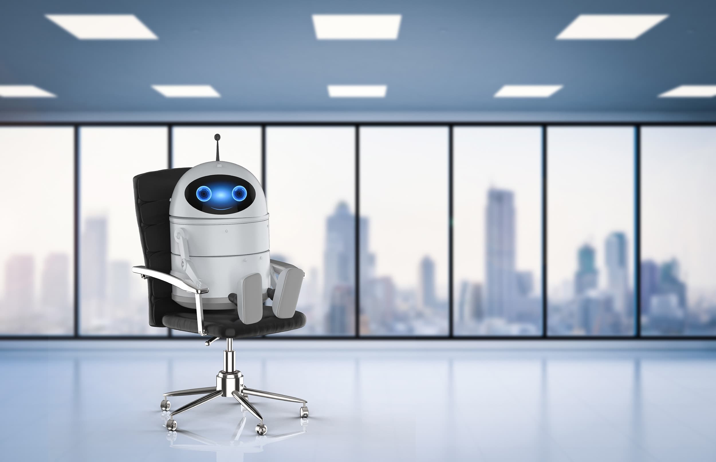Kleiner Android-Roboter mit leuchtenden blauen Augen auf einem Bürostuhl vor einer Skyline